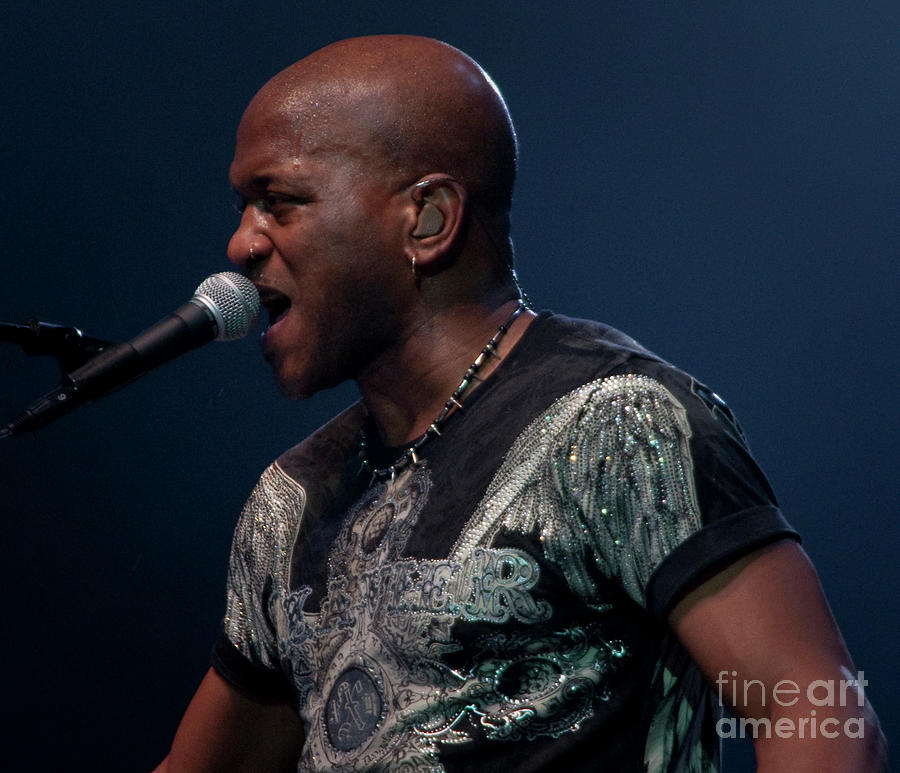 Joseph Wooten on Keyboards with the Steve Miller Band at the Warren ...