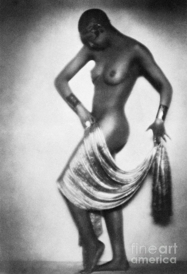 Naked josephine baker Josephine Baker. 