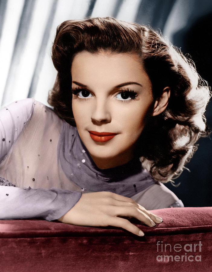 Judy Garland Photograph by Granger