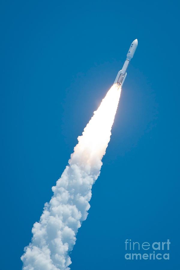 Juno Launch, Cape Canaveral Photograph by Science Source