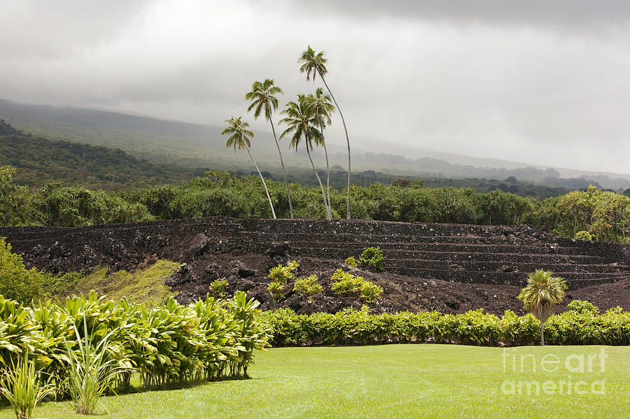 Kahanu Garden and Piilani Heiau Photograph by Ron Dahlquist ...