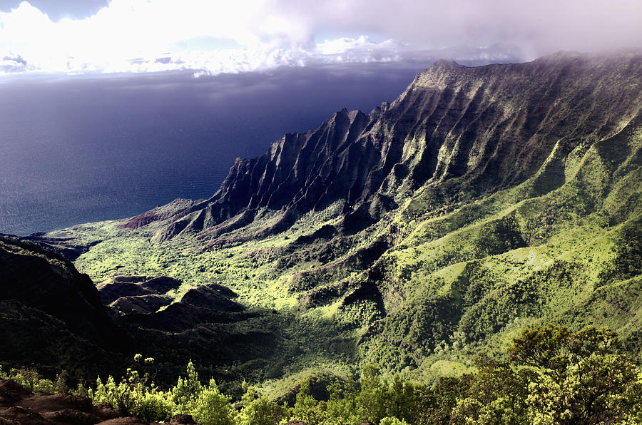 Kalalau Valley Kauai Hawaii Photograph by Lawrence Knutsson