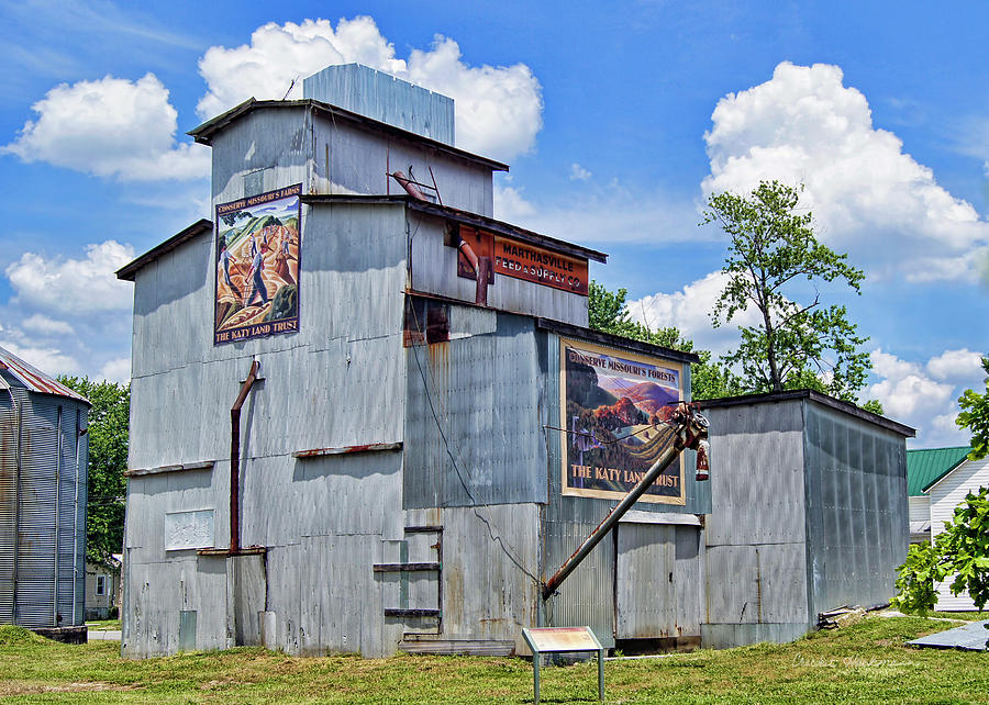 Katy Land Trust Murals At Treloar Photograph