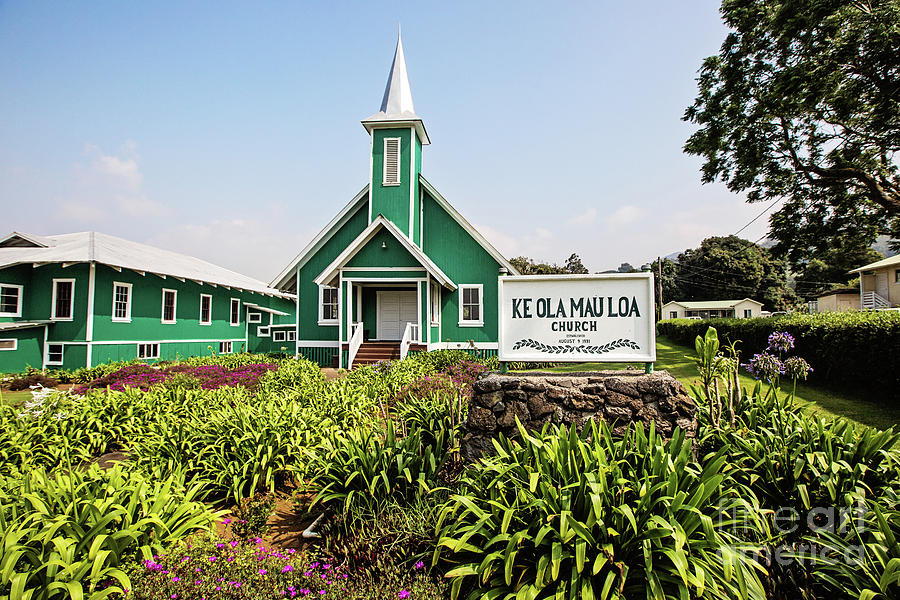 Ke Ola Mau Loa Church Photograph by Scott Pellegrin
