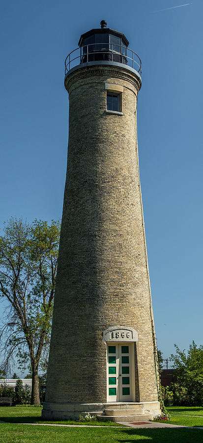 Kenosha southport Lighthouse Photograph by Paul Freidlund