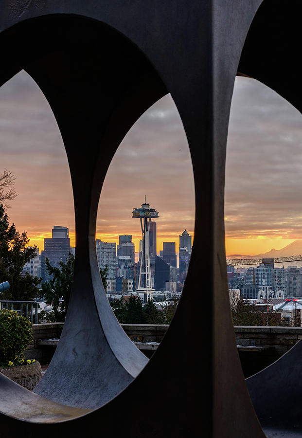 Kerry Park and Space Needle Digital Art by Michael Lee