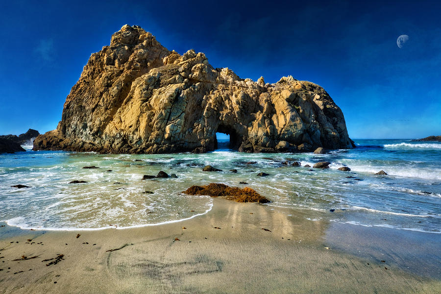 Keyhole Rock at Pheiffer Beach #12 - Big Sur, CA Photograph by Jennifer Rondinelli Reilly - Fine Art Photography