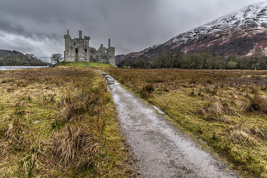 Kilchurn castle Lochawe Scotland United Kingdom Photograph by Giuseppe Milo