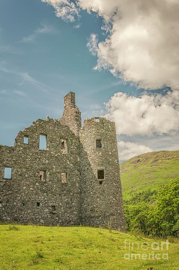 Kilchurn Castle Ruin Photograph by Antony McAulay