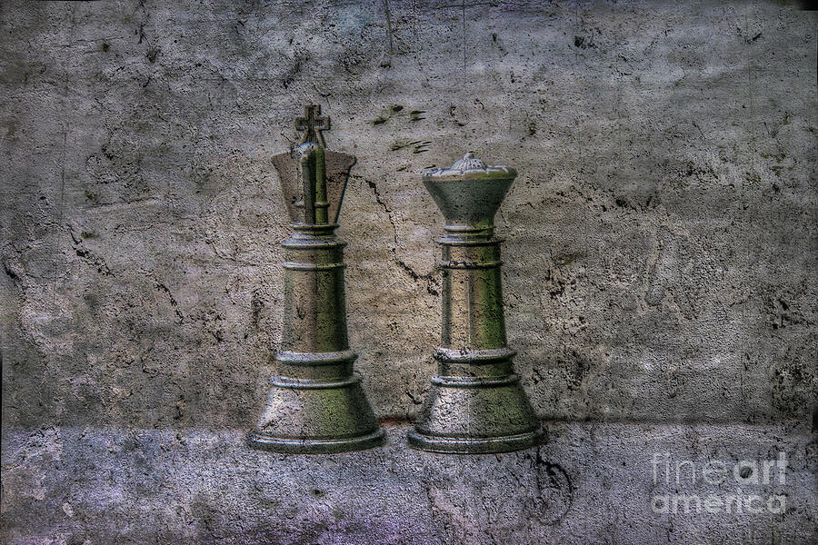 King and Queen Chess Digital Art by Randy Steele