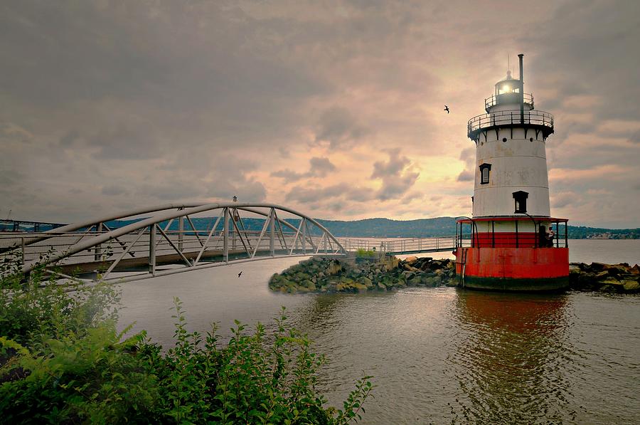 Kingsland Point Lighthouse Photograph by Diana Angstadt