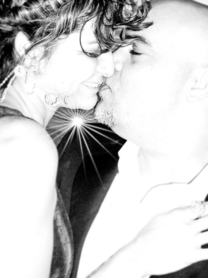 Kiss Photograph - Kissesssssss...... by WaLdEmAr BoRrErO