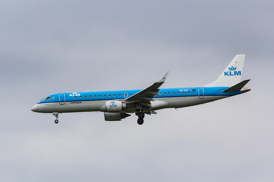 Heathrow Photograph - KLM Embraer 190 by David Pyatt