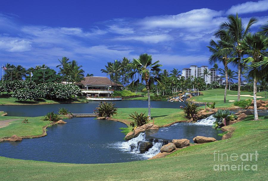 Golf Photograph - KoOlinas 18th Hole by Peter French - Printscapes
