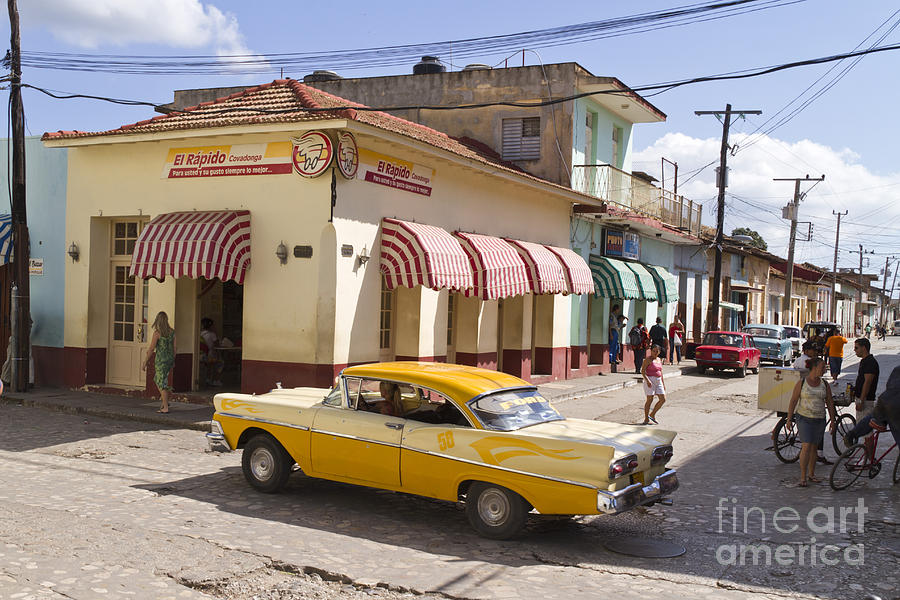 City Photograph - Kuba Trinidad by Juergen Held