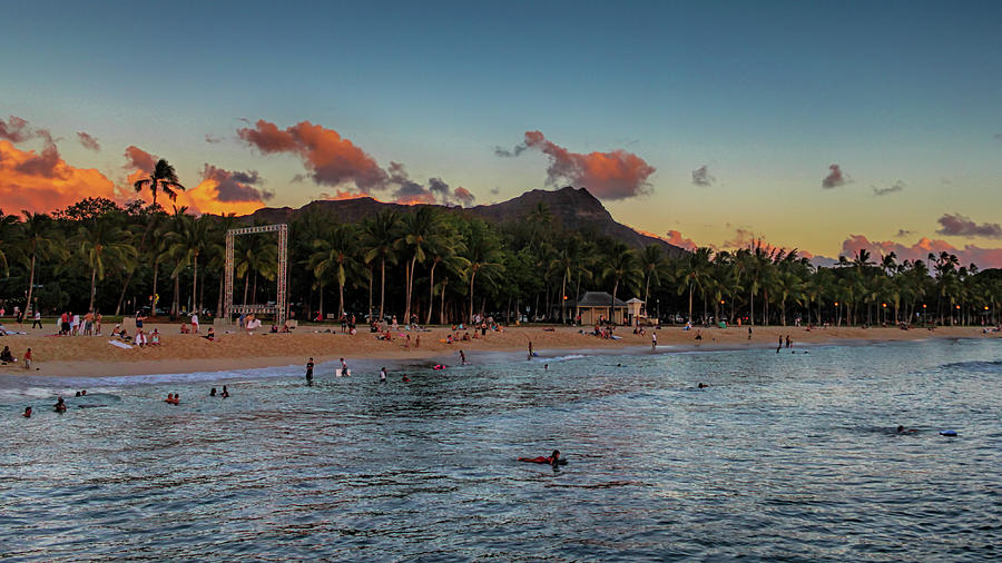 Kuhio Beach Photograph by Susan Rissi Tregoning