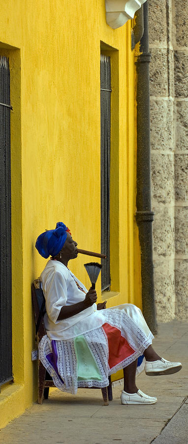 Cigar Photograph - La Habana dama by Damian Furlong