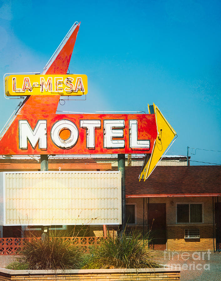 Retro Sign Photograph - La Mesa Motel by Sonja Quintero