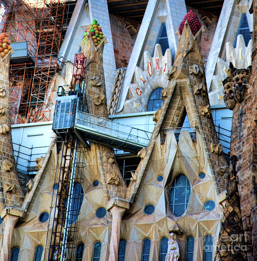 La Sagrada Details Up Close  Photograph by Chuck Kuhn