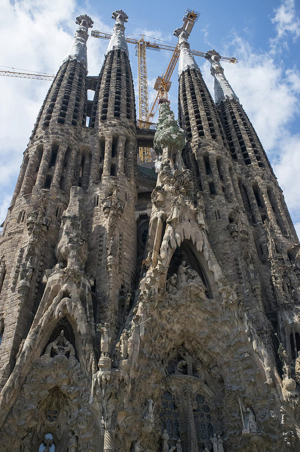 La Sagrada Familia Photograph by Frank DiMarco