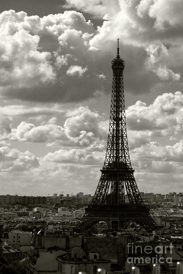 La tour Eiffel Photograph by Joerg Lingnau
