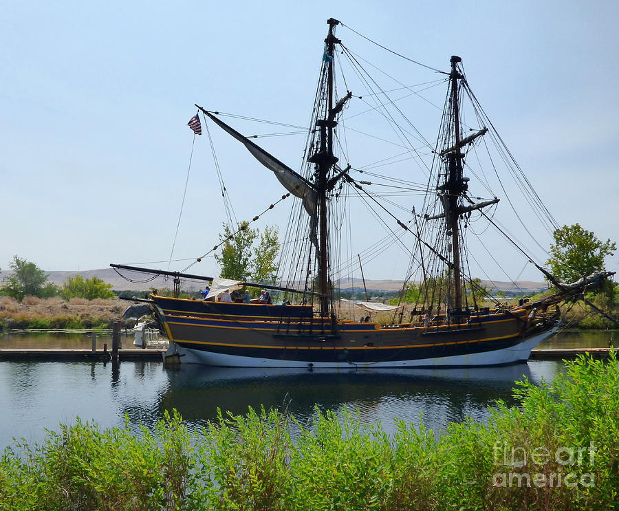 Lady Washington in Pasco Photograph by Charles Robinson