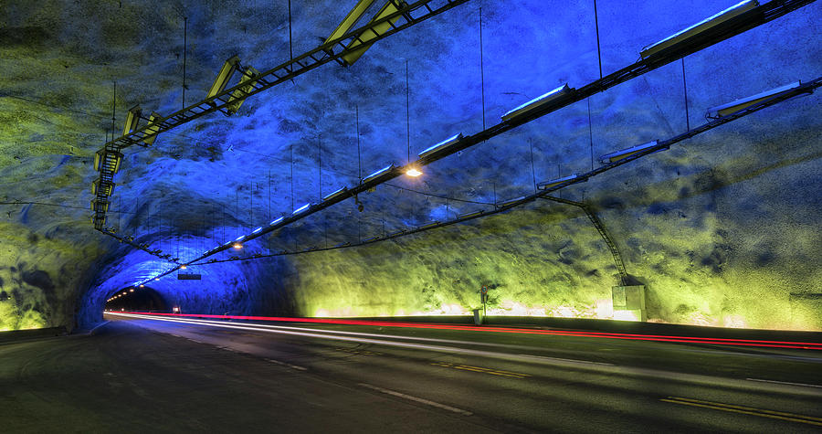 Где находится самый длинный туннель. Laerdal tunnel, Norway. Лердальский тоннель грот. Лердальский тоннель в Норвегии на карте. Лердальский тоннель протяженность.