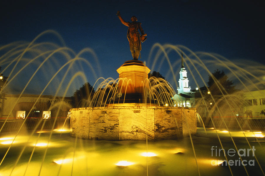 Lafayette Square And Fountain, Georgia Photograph by Jeffrey Greenberg