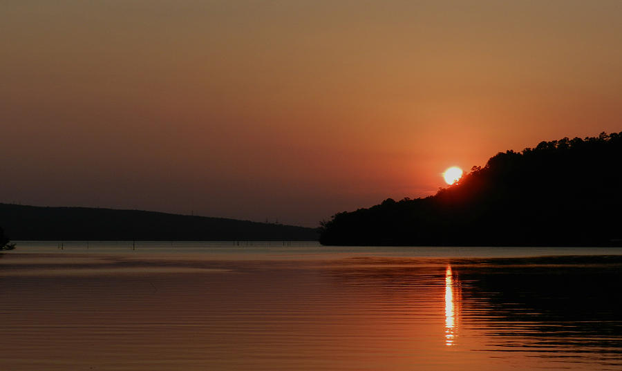 Lake Dardanelle Sunset Photograph by Tammy Chesney