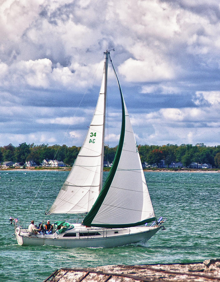 Lake Erie Sailing 8092h Photograph by Guy Whiteley