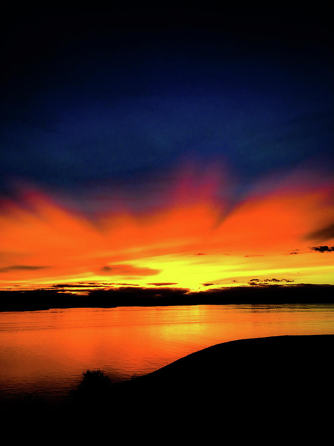 Lake Havasu Sunset Photograph by Charles Benavidez