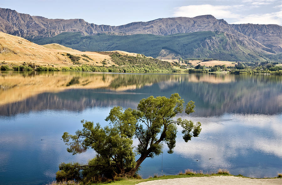 Lake Hayes New Zealand Photograph by Mark Duffy