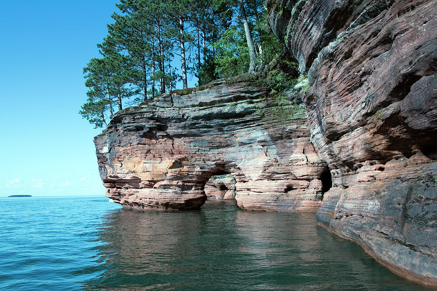 Tree Photograph - Lake Superior Cliffs by Jayne Gohr