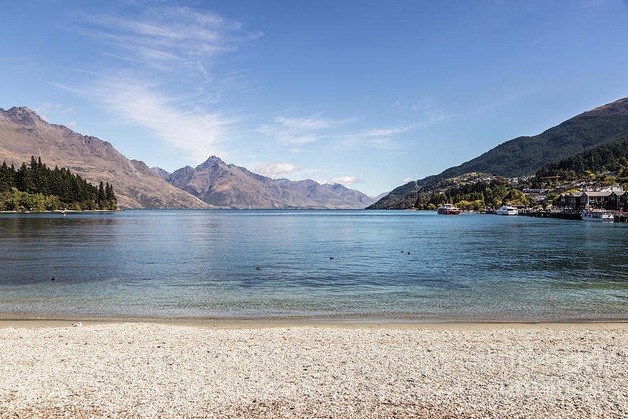 Lake Wakatipu in Queenstown, New Zealand Photograph by Didier Marti