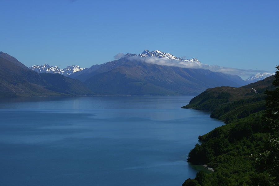Lake Wakatipu, New Zealand Photograph by Ian Sanders