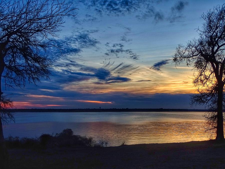 Lakeview Sunset Photograph by Doris Aguirre