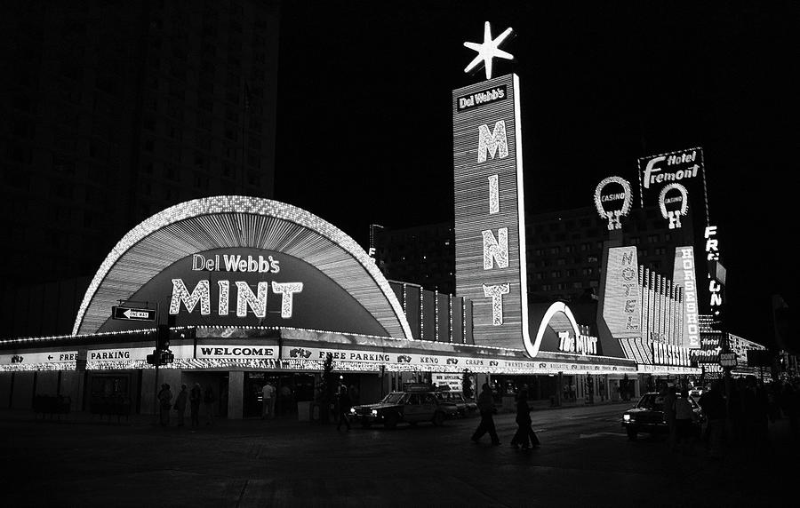 Las Vegas 1983 BW #3 Photograph by Frank Romeo