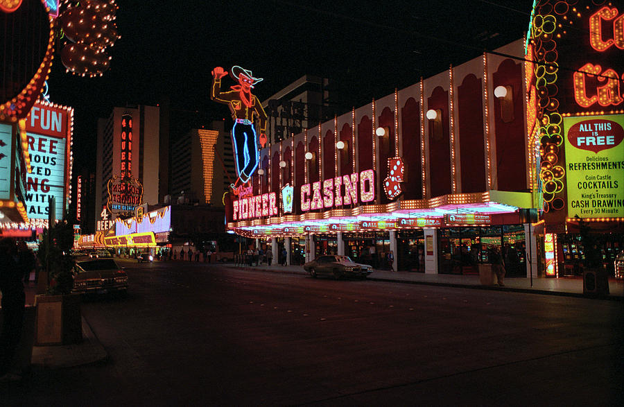 Las Vegas 1983 #5 Photograph by Frank Romeo