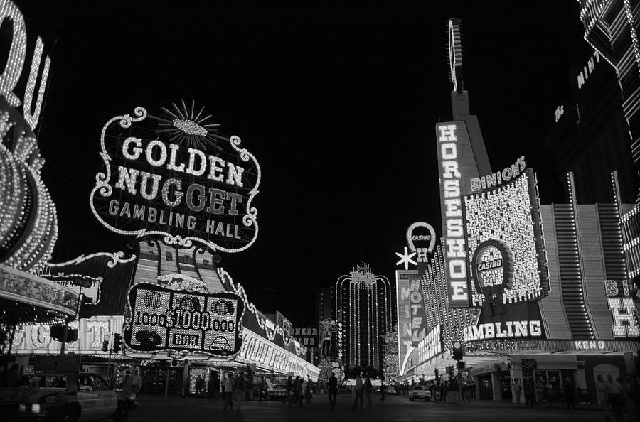 Las Vegas 1983 BW #6 Photograph by Frank Romeo