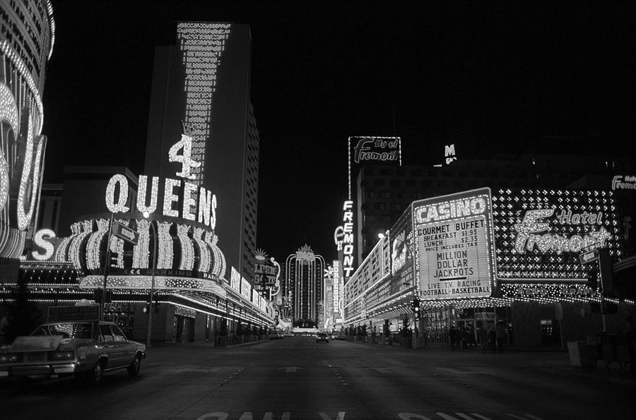 Las Vegas 1983 BW #11 Photograph by Frank Romeo