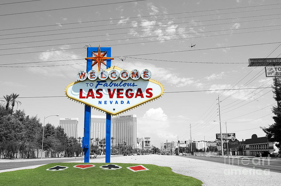 Las Vegas Welcome Sign Color Splash Black and White Photograph by Shawn  O'Brien - Fine Art America