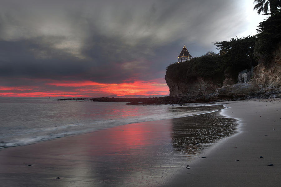 Last Light at Fishermans Cove Photograph by Cliff Wassmann