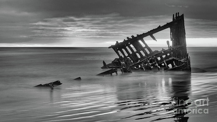 Last Light at the Peter Iredale bw Photograph by Jerry Fornarotto