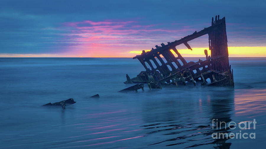 Last Light at the Peter Iredale Photograph by Jerry Fornarotto
