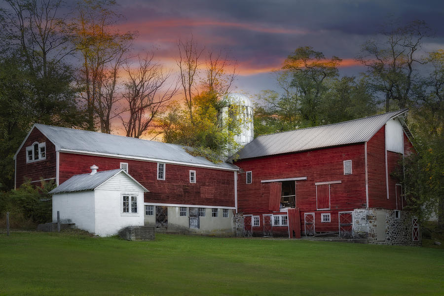 Last Light At The Red Barn Photograph by Susan Candelario