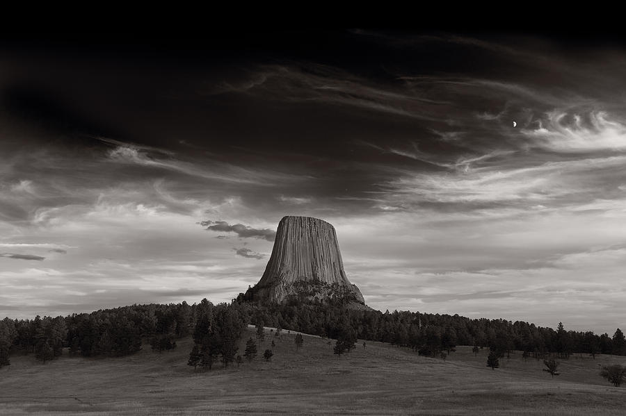 Wyoming Photograph - Last Light On Devils Tower BW by Steve Gadomski