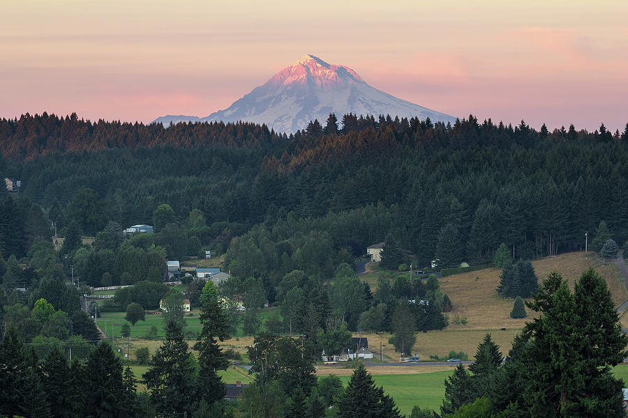 Last Light on Mount Hood Photograph by Jit Lim - Pixels