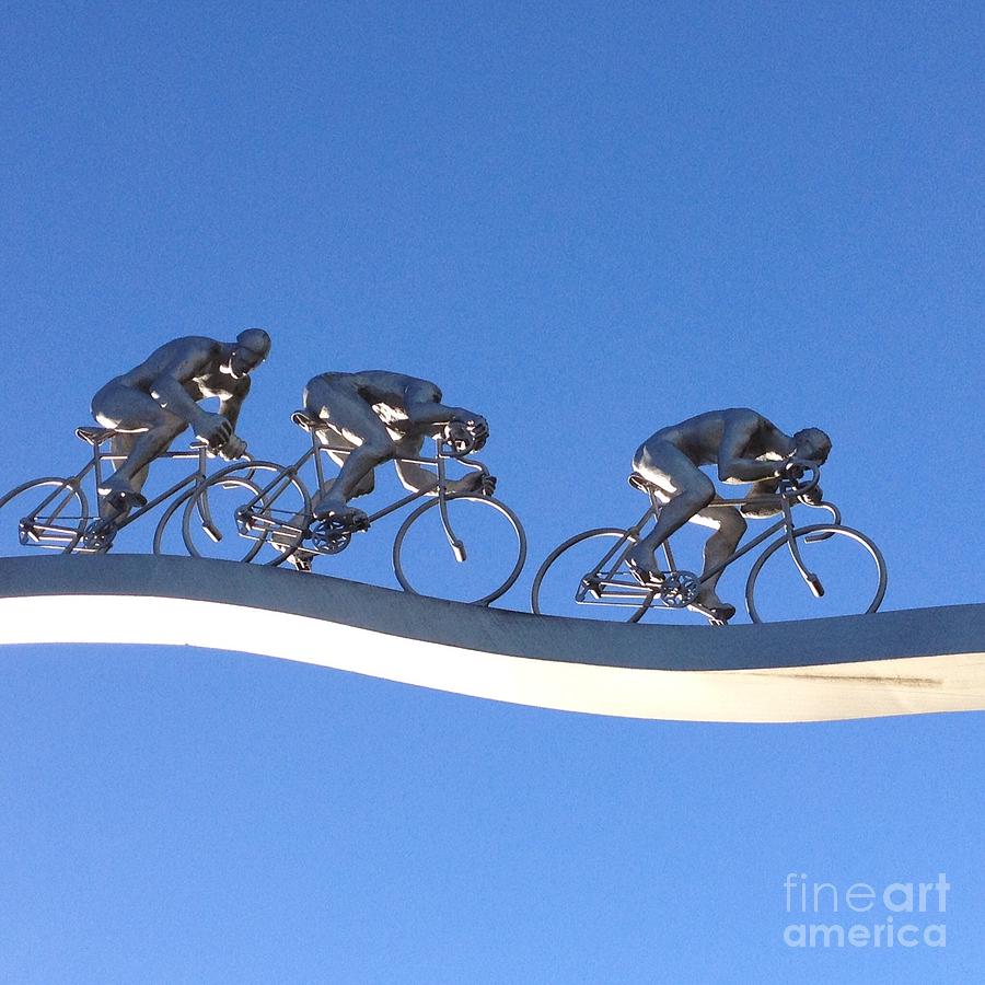 Le Tour Bleu by FRANCE ART Le Tour Bleu by FRANCE ART