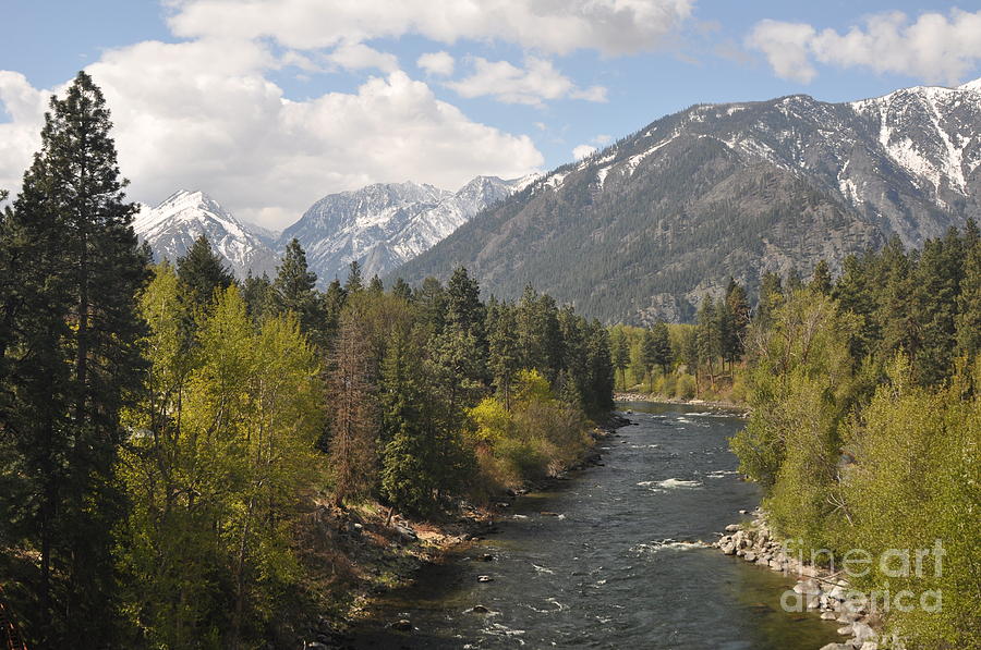 Mountain Photograph - Leavenworth River by Brent Easley