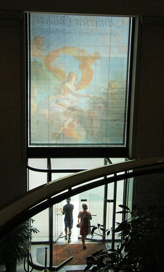Leaving The National Gallery Of Art Photograph by Cora Wandel